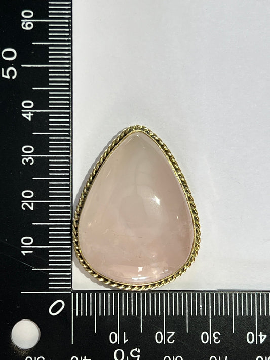 Quartz Rose sertie doré n°D3 (3,6cm x 2,8cm) - Solyluna Macramé