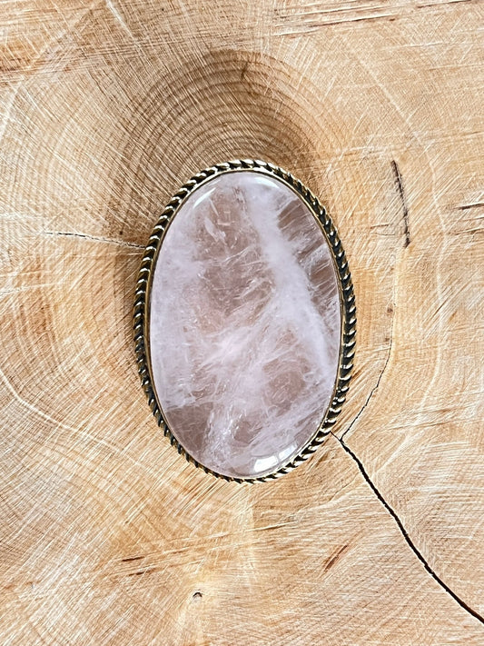 Quartz Rose sertie doré n°D3 (3,7cm x 2,6cm) - Solyluna Macramé