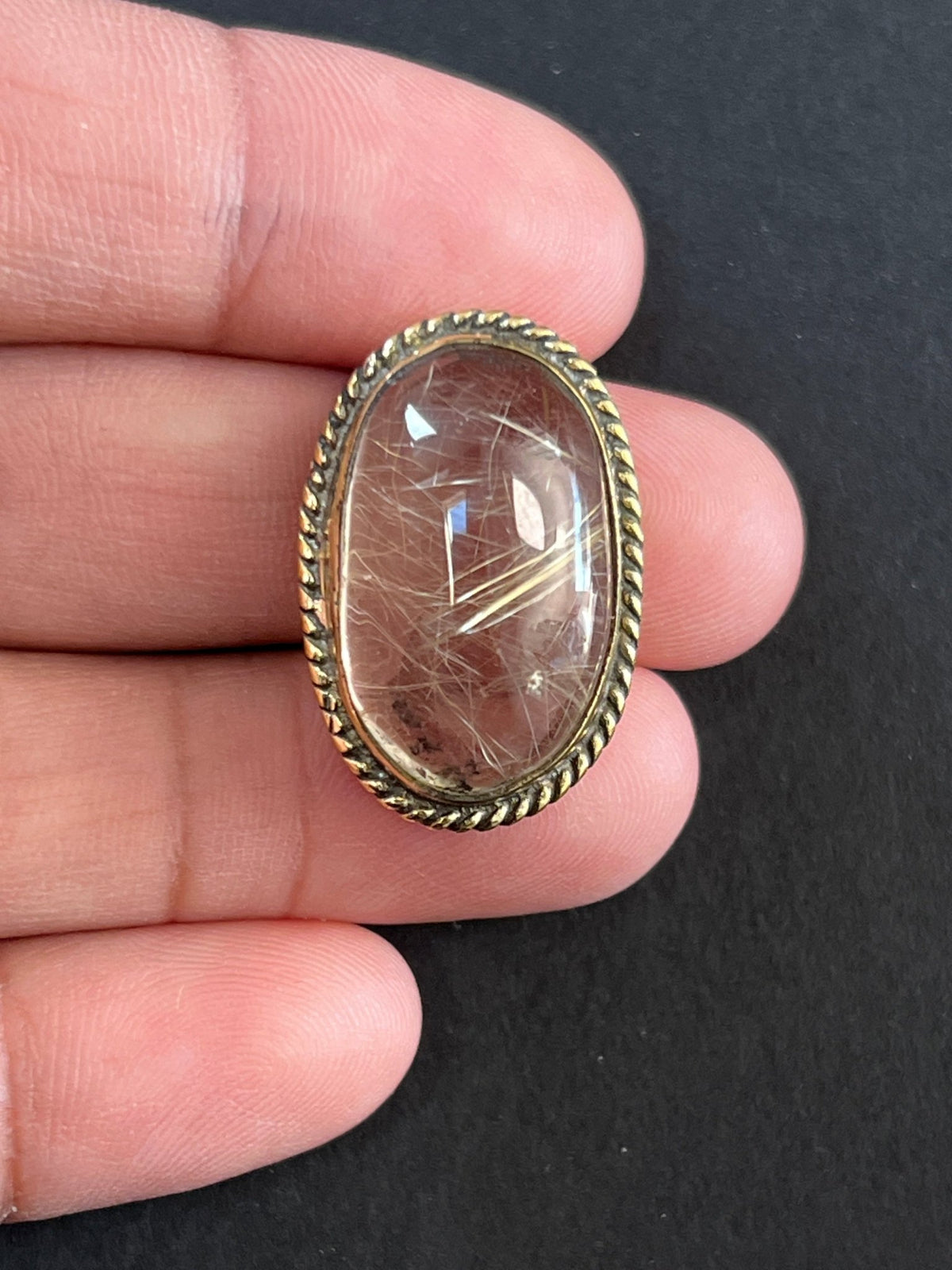 Quartz Rutile sertie doré n°D2 (2,4cm x 1,4cm) - Solyluna Macramé