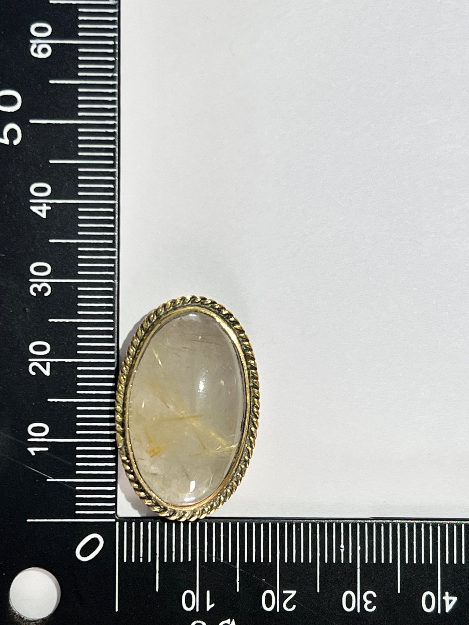 Quartz Rutile sertie doré n°D2 (2,7cm x 1,7cm) - Solyluna Macramé