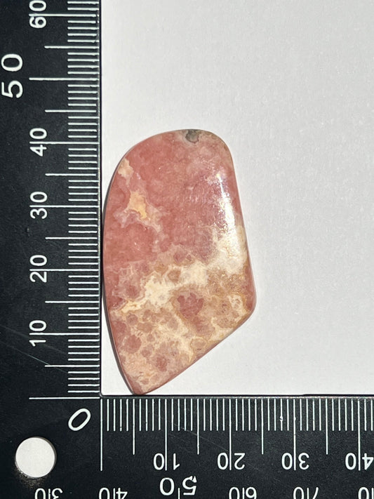 Rhodochrosite n°4 (4,2cm x 2,4cm) - Solyluna Macramé