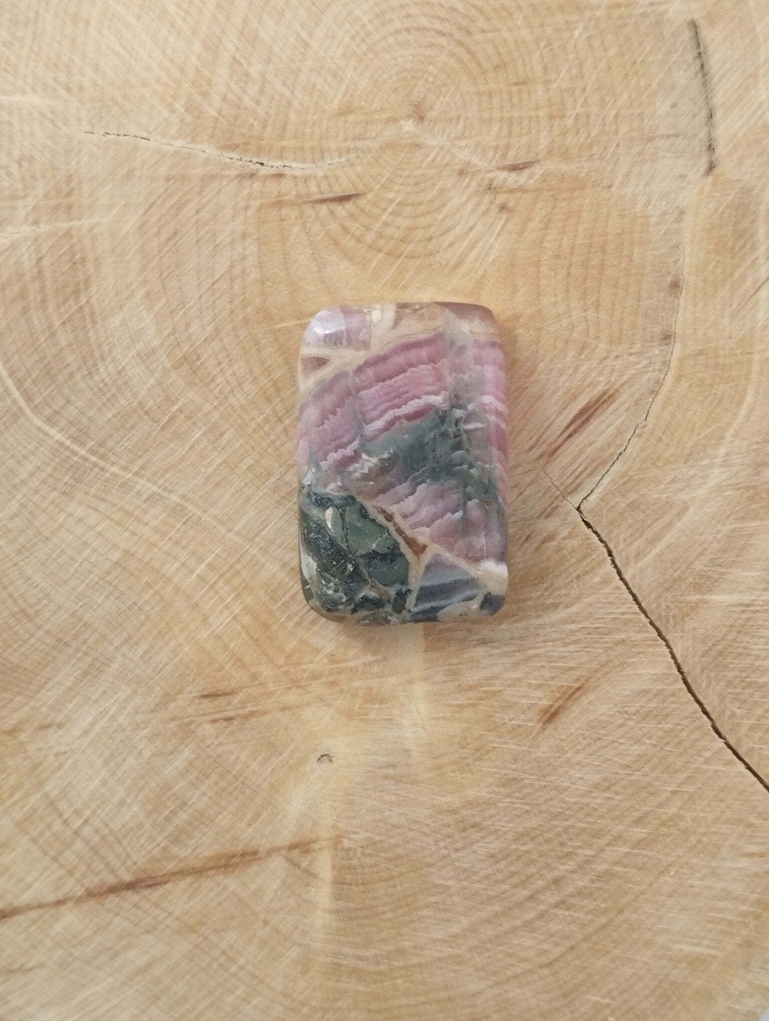 Rhodochrosite n°2 (2,18 cm x 1,45 cm) - Solyluna Macramé