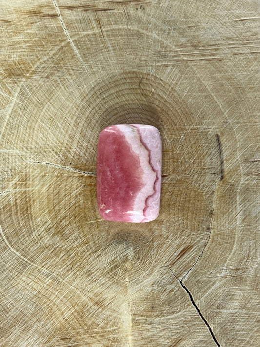 Rhodochrosite n°2 (2,1cm x 1,9cm) - Solyluna Macramé