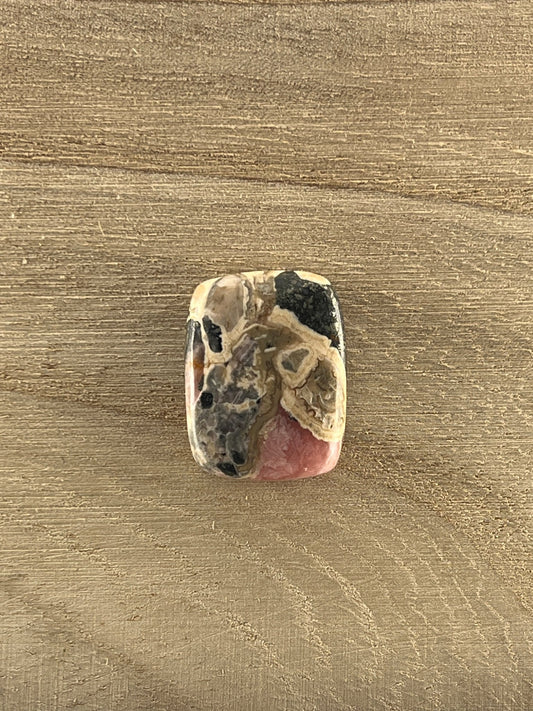 Rhodochrosite n°3 (2,1cm x 1,7cm) - Solyluna Macramé