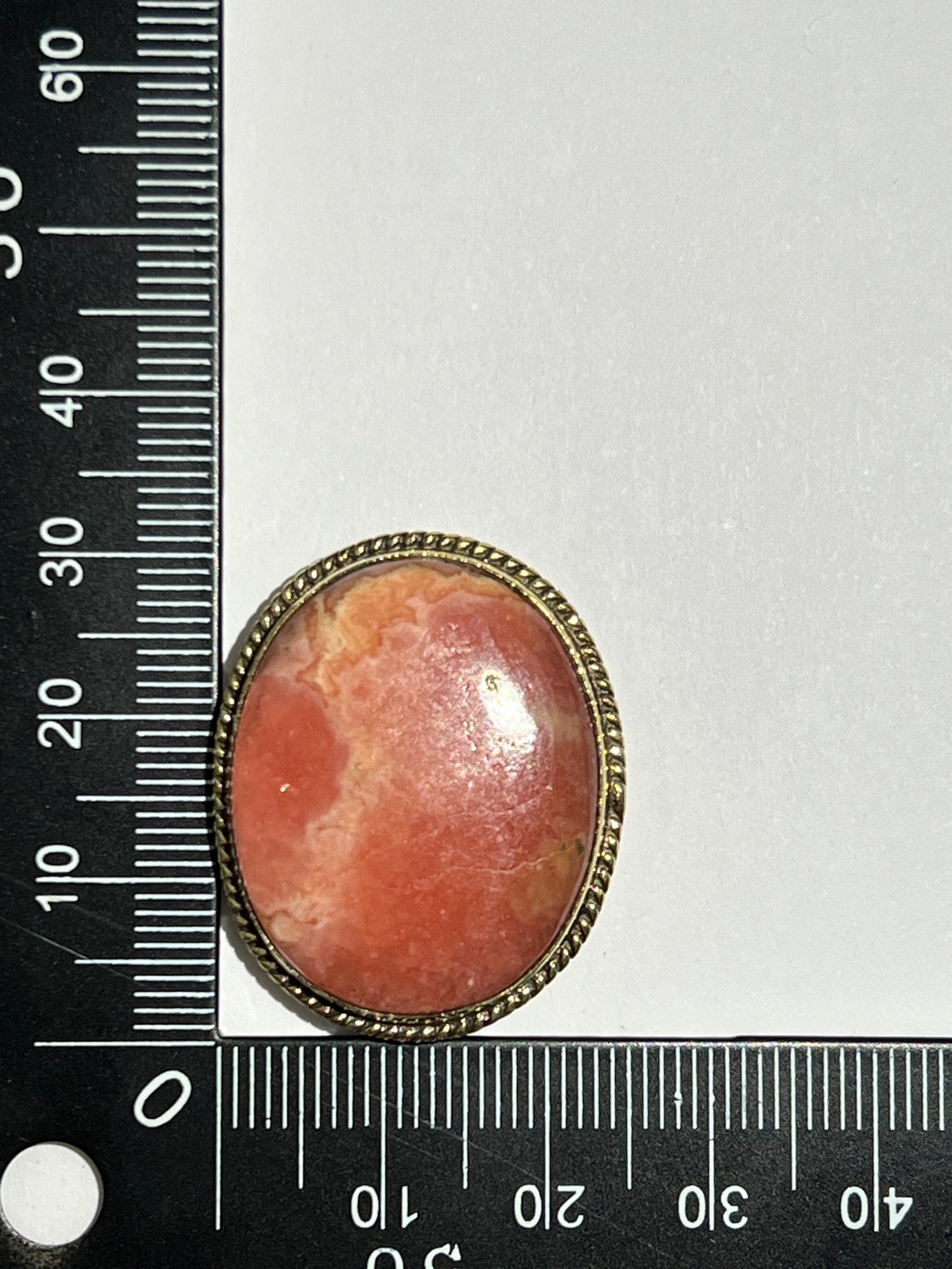 Rhodochrosite sertie doré n°D1 (3,1cm x 2,5cm) - Solyluna Macramé