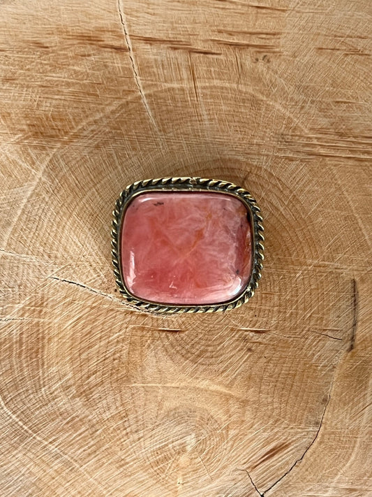 Rhodochrosite sertie doré n°D3 (2,1cm x 1,8cm) - Solyluna Macramé