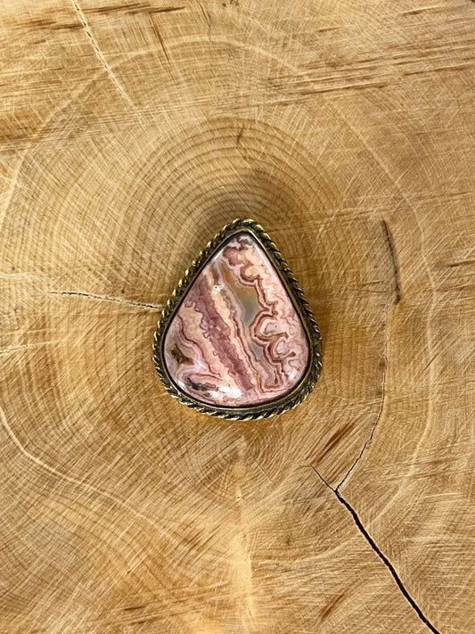 Rhodochrosite sertie doré n°D5 (2,4cm x 2,1cm) - Solyluna Macramé