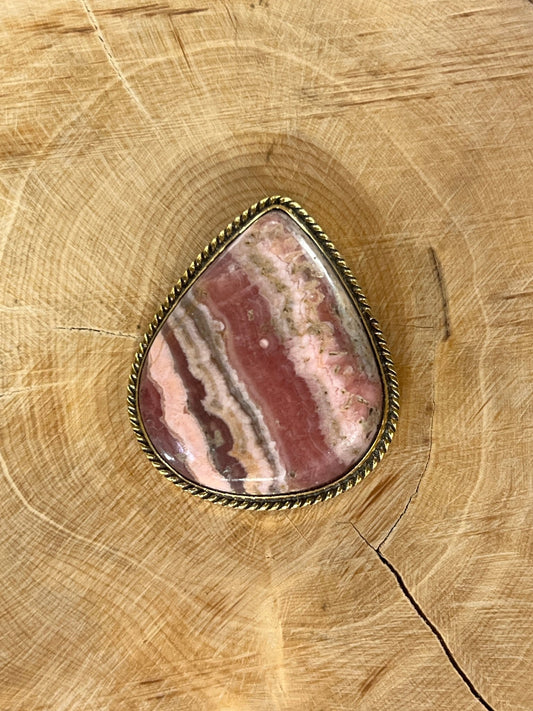 Rhodochrosite sertie doré n°D6 (3,3cm x 2,9cm) - Solyluna Macramé
