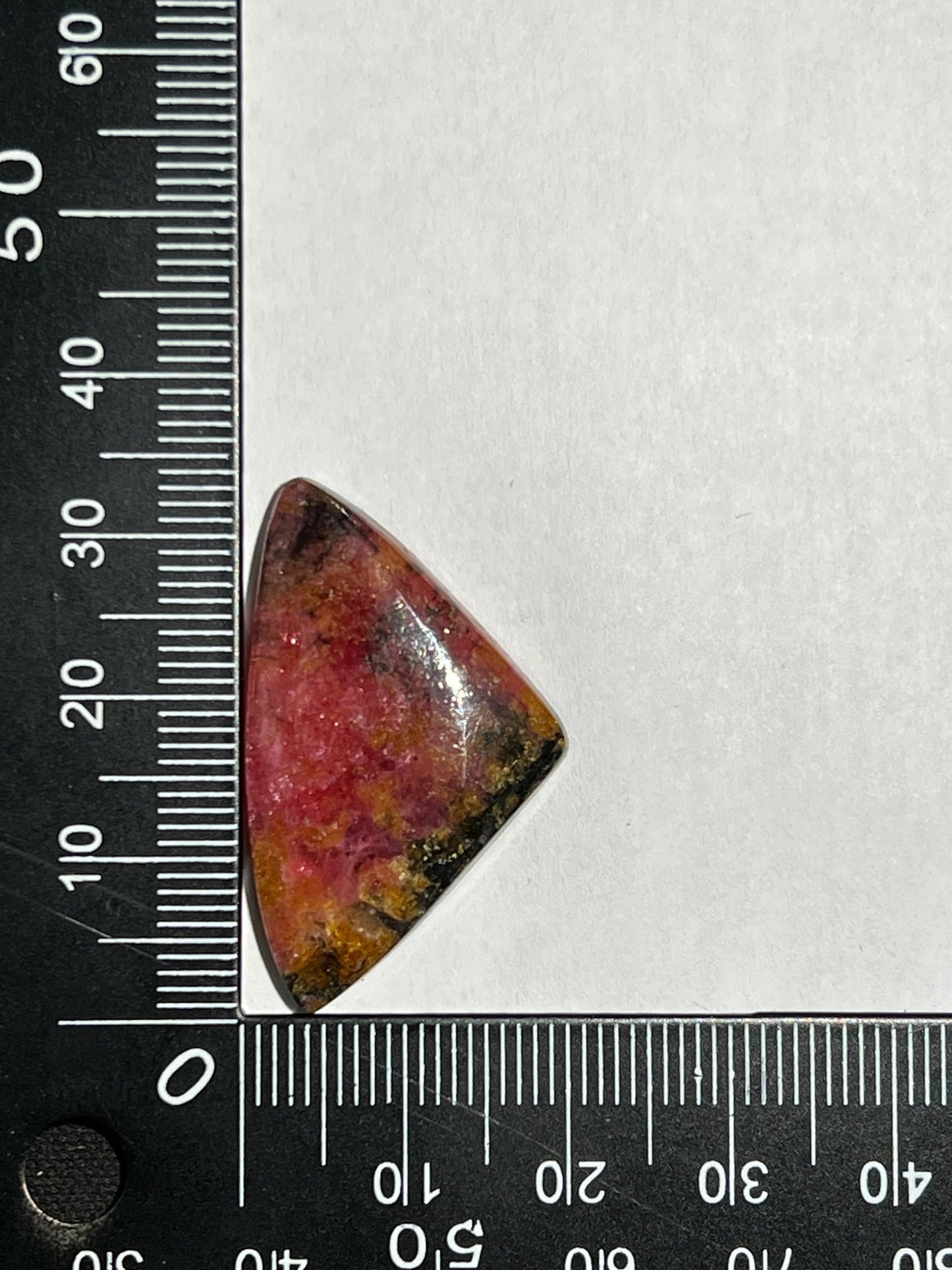 Rhodonite n°5 (3,4cm x 2,1cm) - Solyluna Macramé