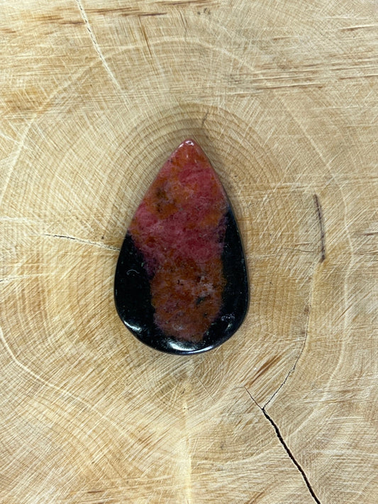 Rhodonite n°2 (3,3cm x 2cm) - Solyluna Macramé