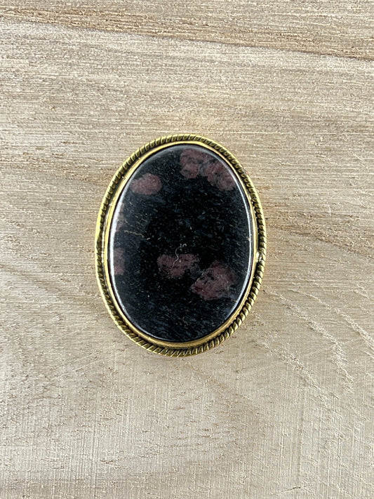 Rhodonite sertie doré n°D1 (3,5cm x 2,4cm) - Solyluna Macramé