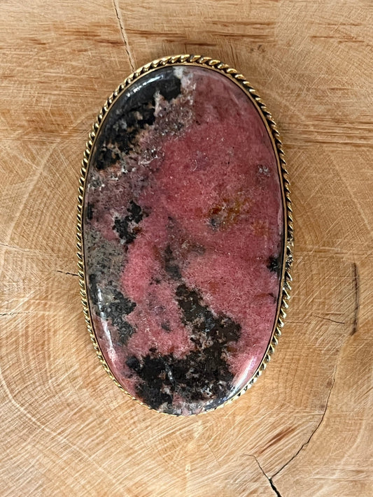 Rhodonite sertie doré n°D2 (5cm x 3cm) - Solyluna Macramé