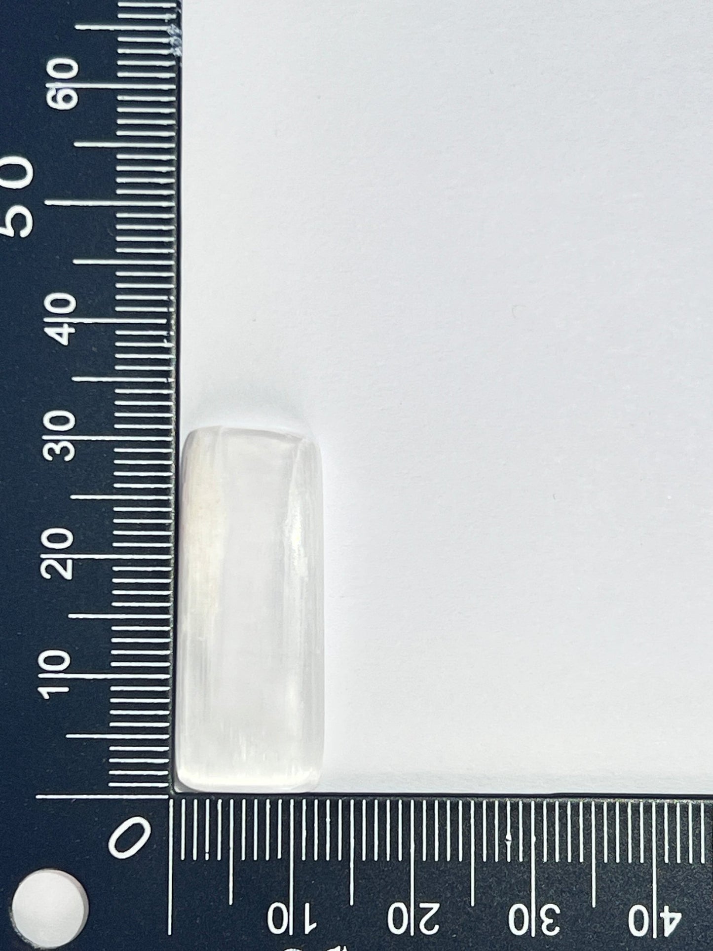 Sélénite n°1 (3cm x 1,2cm) - Solyluna Macramé