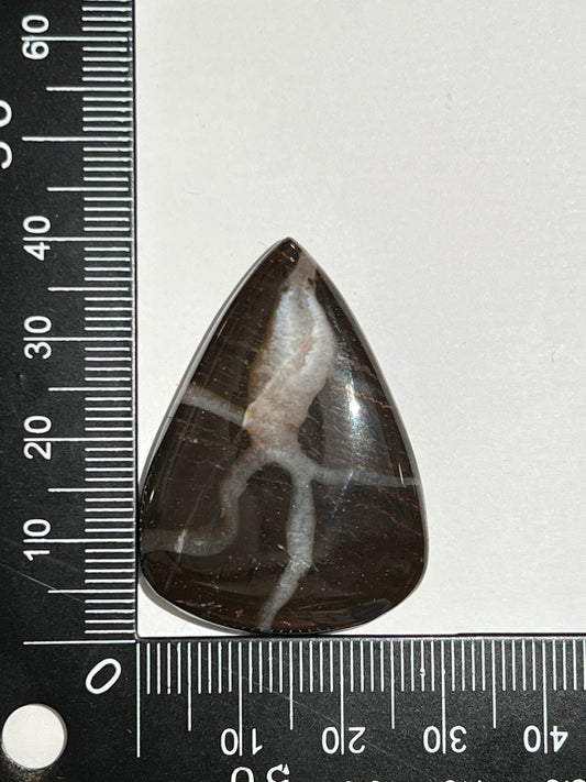 Septaria Noire n°1 (4,1cm x 2,9cm) - Solyluna Macramé