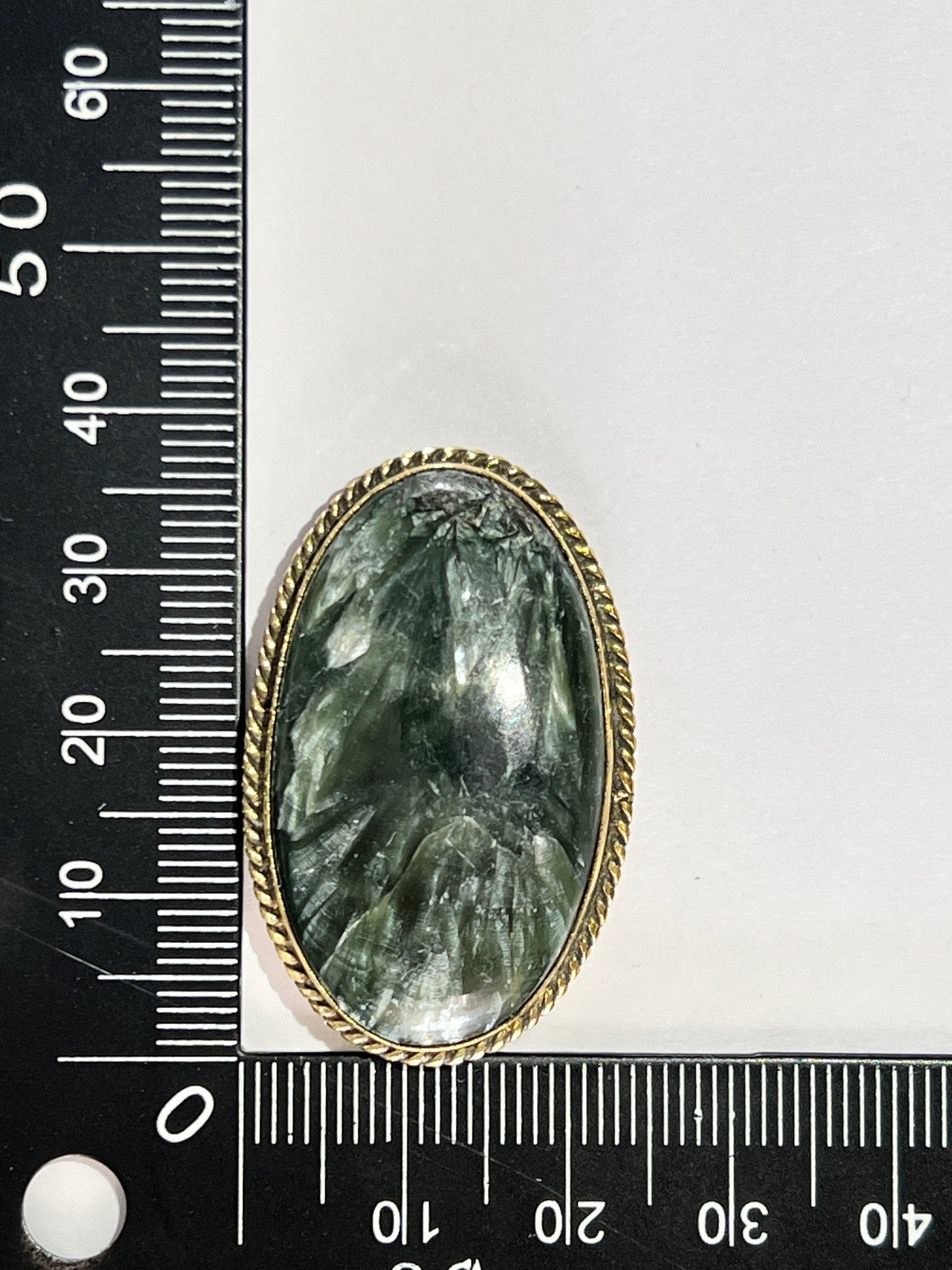 Séraphinite sertie doré n°D4 (3,7cm x 2,3cm) - Solyluna Macramé