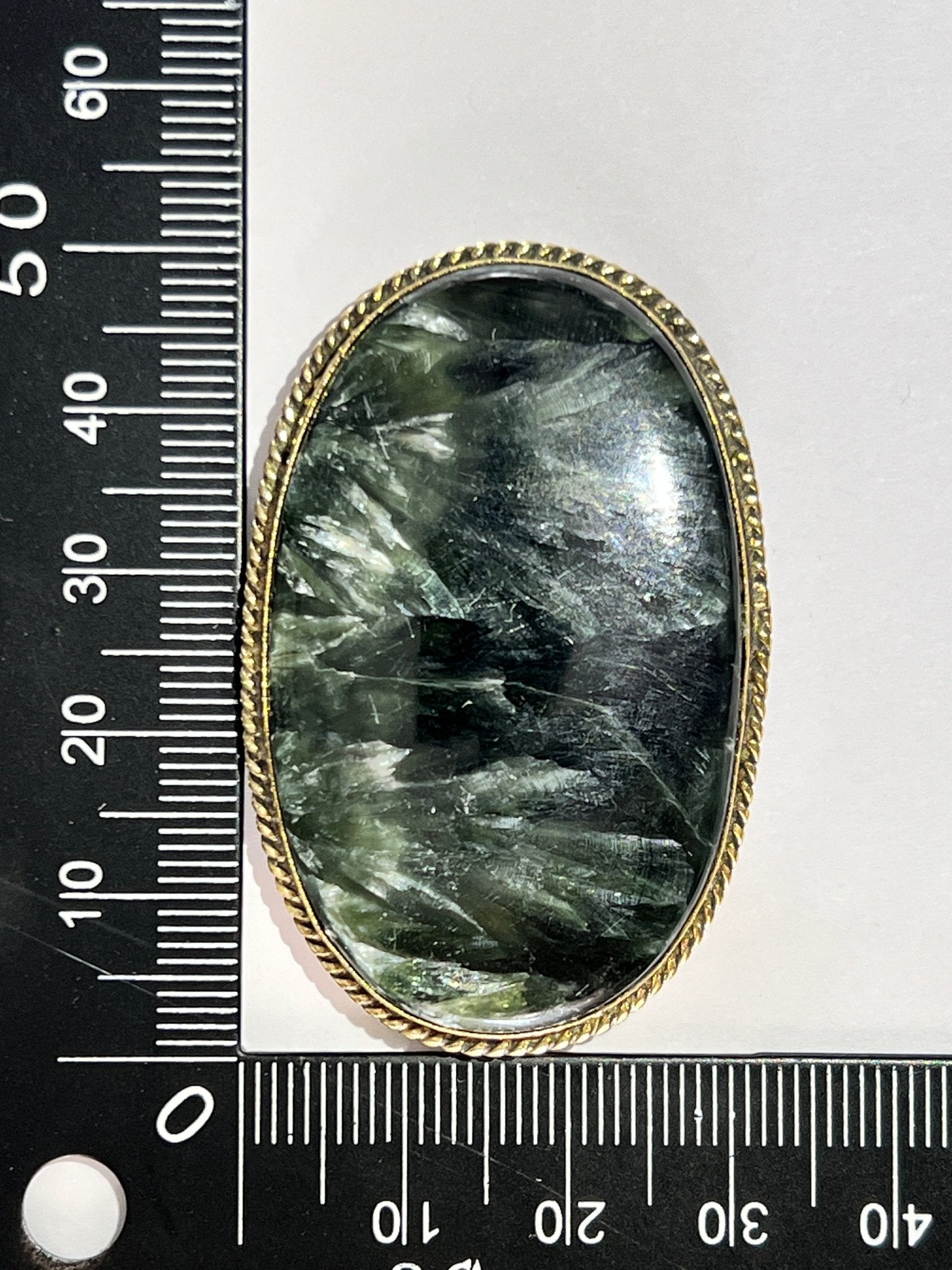 Séraphinite sertie doré n°D5 (5cm x 3,2cm) - Solyluna Macramé