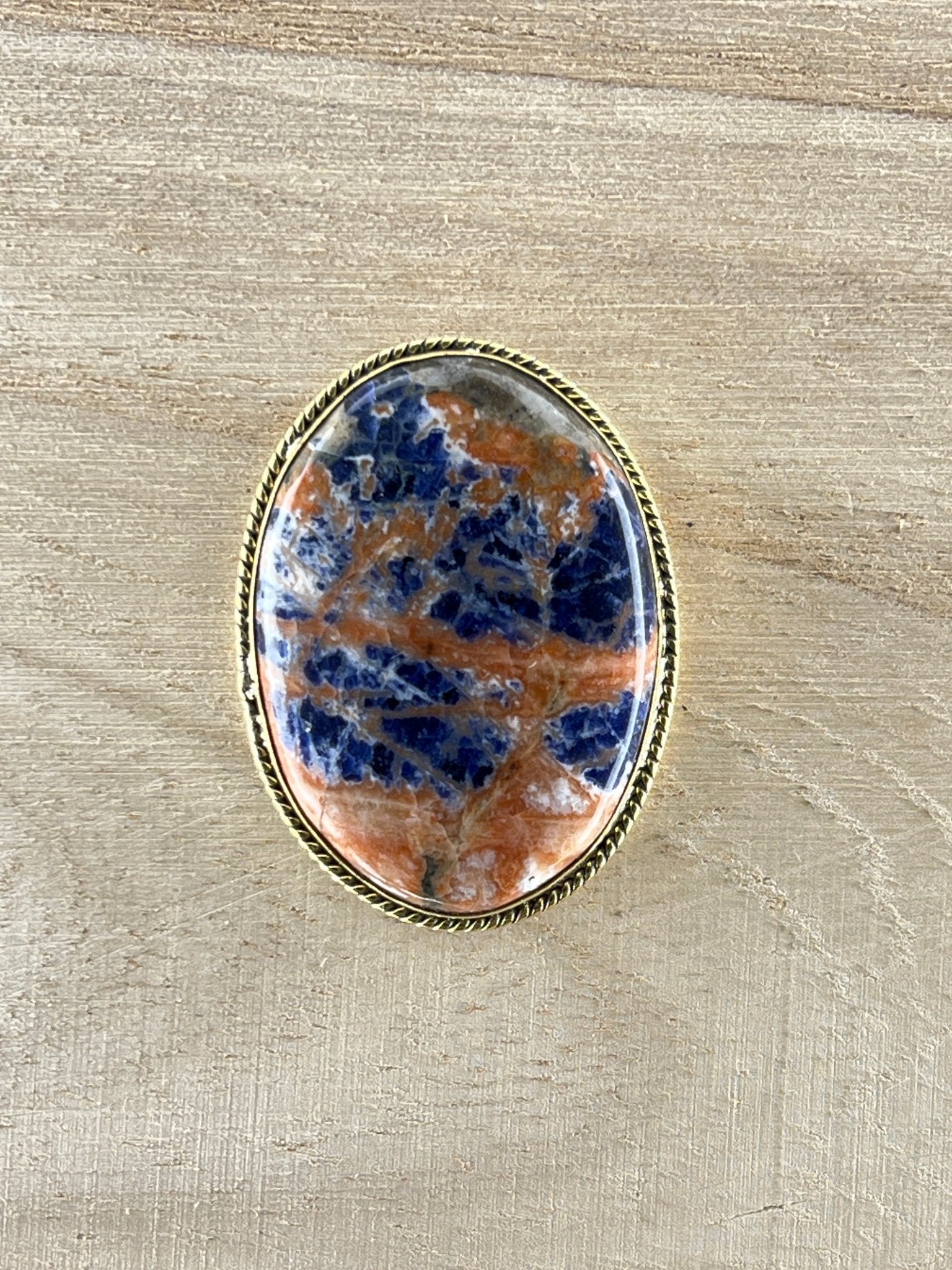 Sodalite sertie doré n°D3 (3,8cm x 2,8cm) - Solyluna Macramé