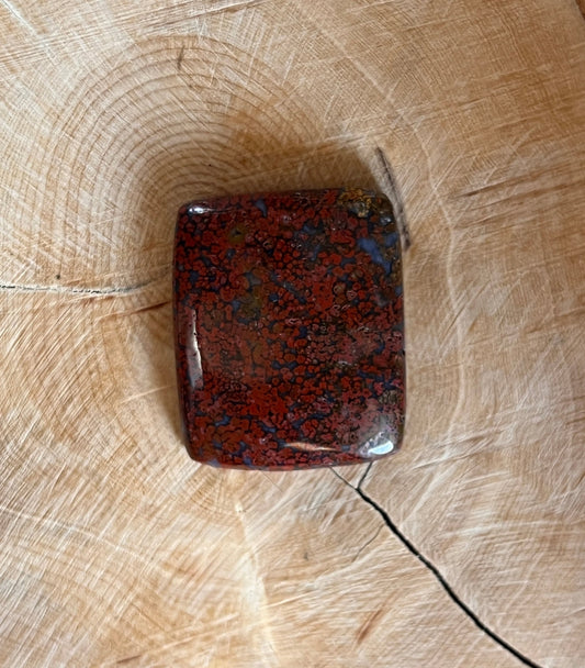 Stromatolite Rouge n°3 (2,7cm x 2,2cm) - Solyluna Macramé