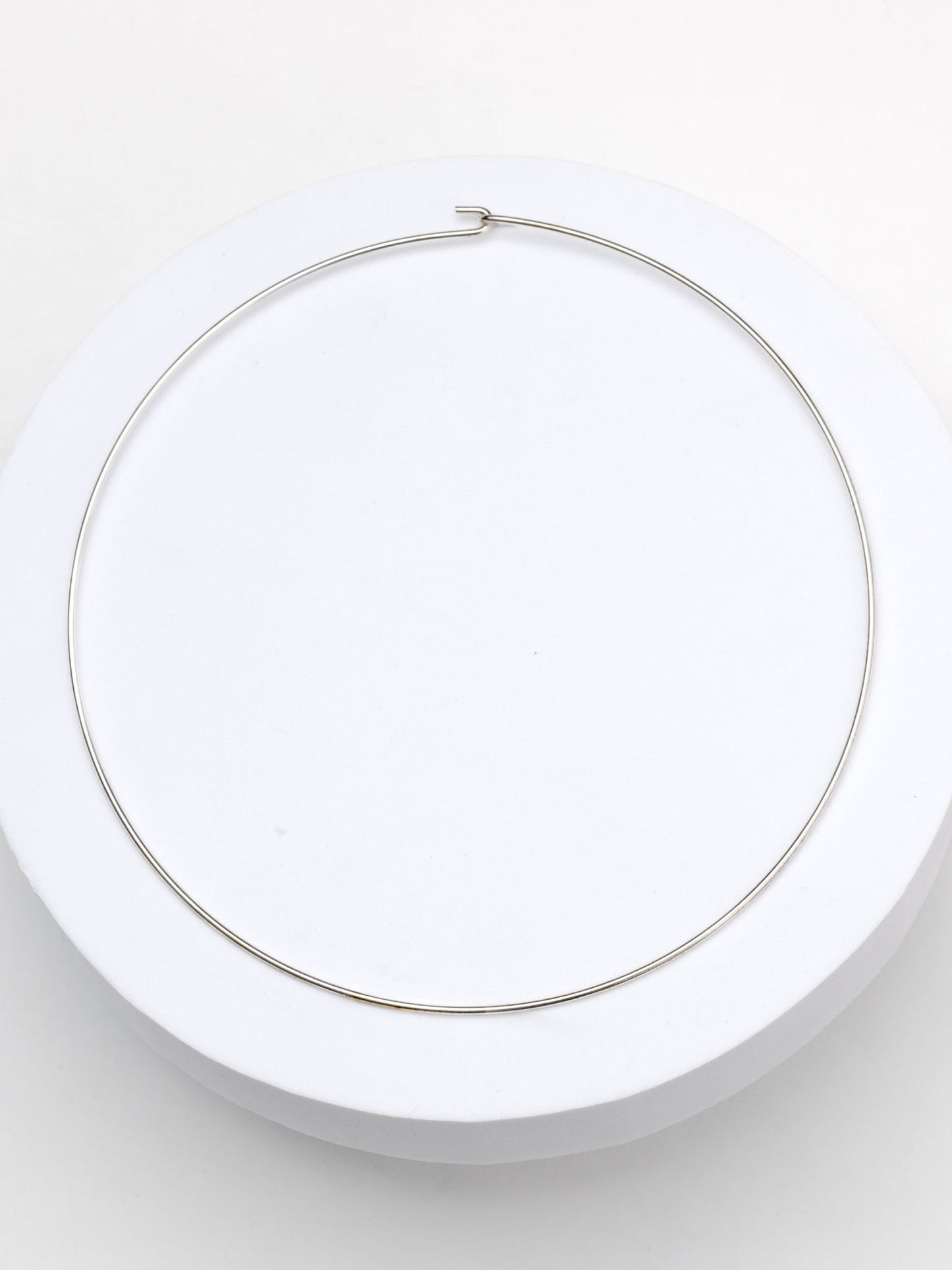 Torque fin en laiton - Solyluna Macramé