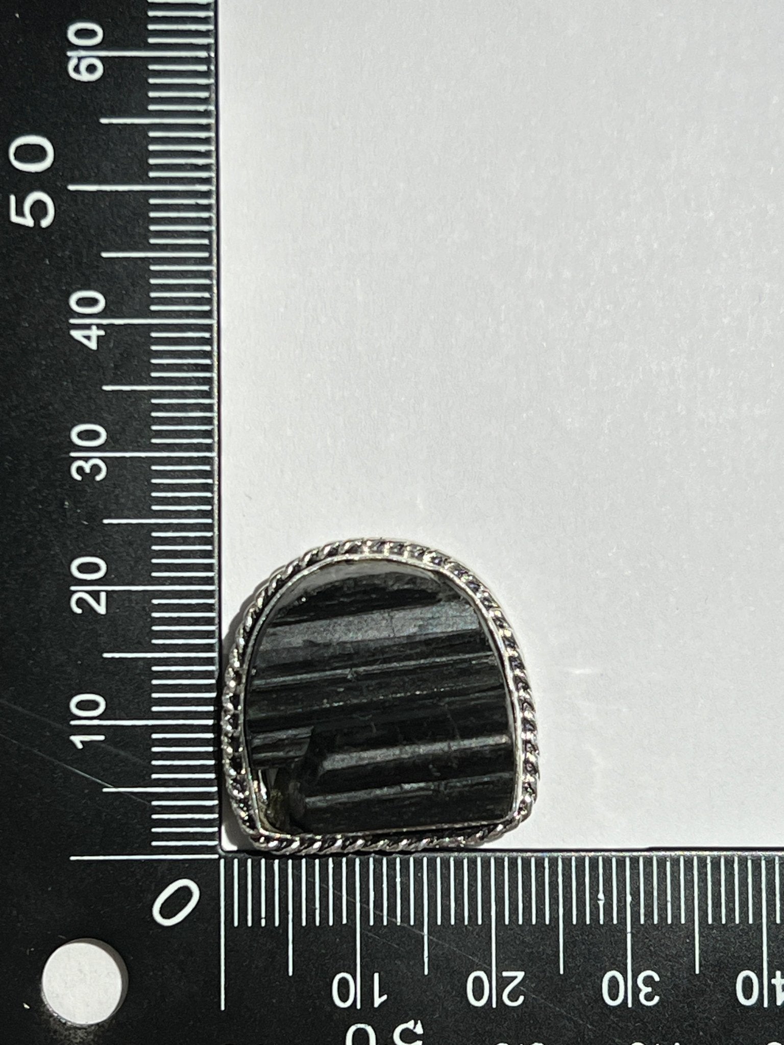 Tourmaline sertie argenté n°A4 (2,2cm x 2,2cm) - Solyluna Macramé