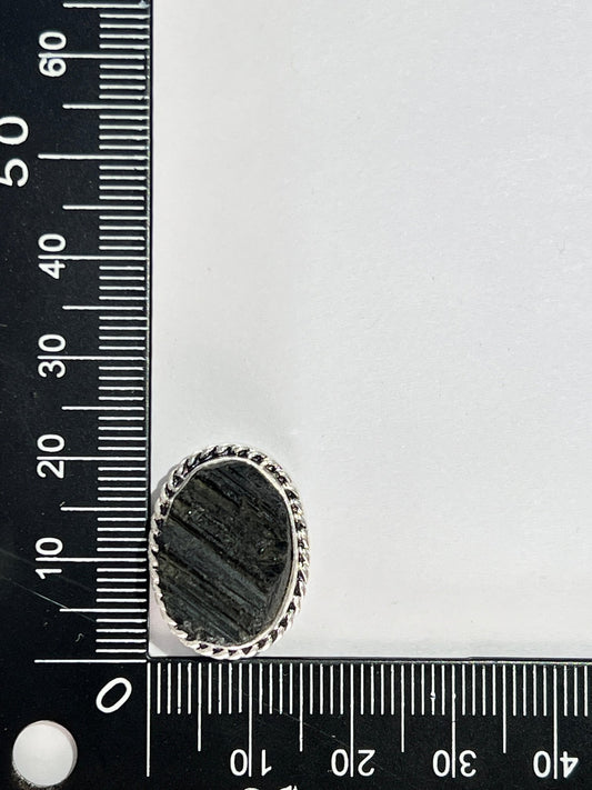 Tourmaline sertie argenté n°A3 (2,1cm x 1,6cm) - Solyluna Macramé