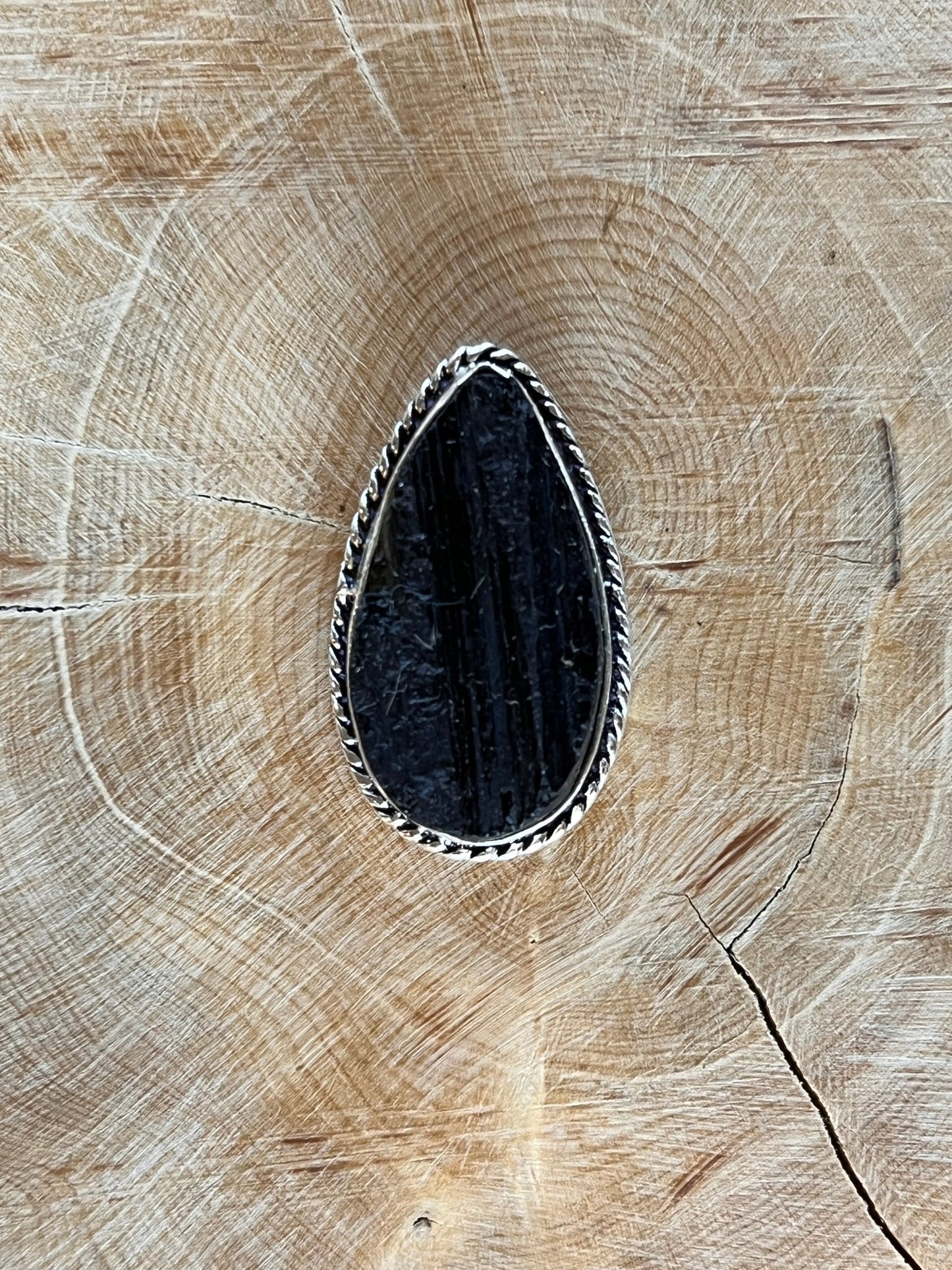 Tourmaline sertie argenté n°A4 (3,1cm x 1,8cm) - Solyluna Macramé