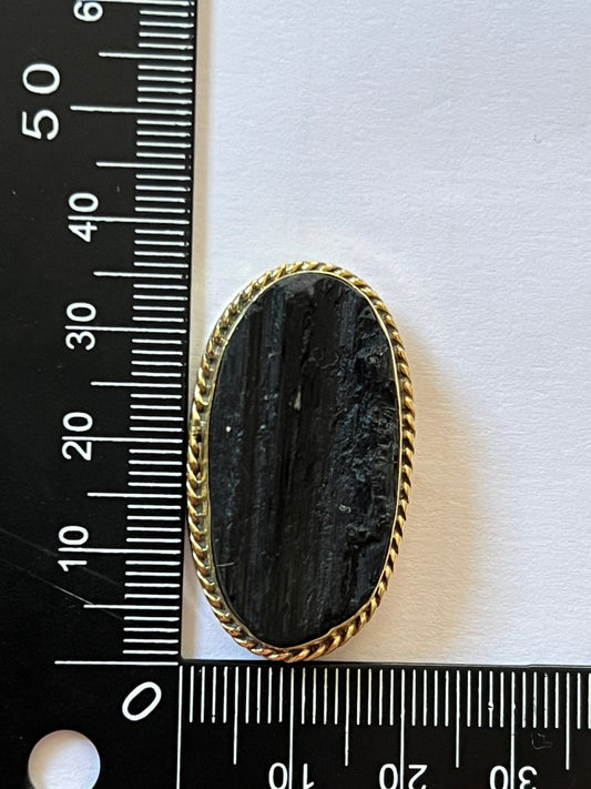 Tourmaline sertie doré n°D2 (3,6cm x 1,9cm) - Solyluna Macramé