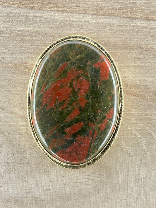 Unakite sertie doré n°D4 (5,1cm x 3,7cm) - Solyluna Macramé