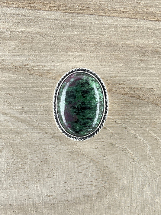 Zoïsite Rubis sertie argenté n°A3 (2,7cm x 2,6cm) - Solyluna Macramé