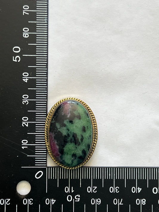 Zoïsite Rubis sertie doré n°D4 (3,1cm x 2,4cm) - Solyluna Macramé