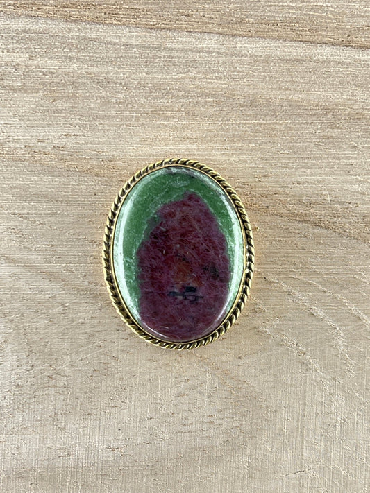 Zoïsite Rubis sertie doré n°D1 (3,1cm x 2,5cm) - Solyluna Macramé